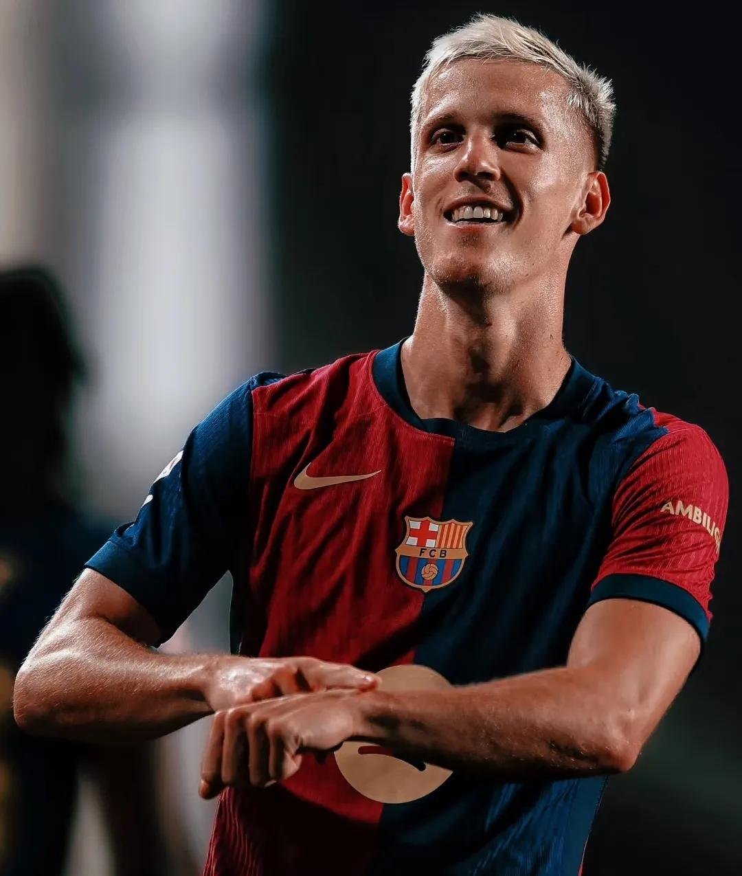 巴萨门将赞扬年轻队友表现精彩,称其赛季最佳新人(巴萨的门将) 巴萨门将赞扬年轻队友表现精彩,称其赛季最佳新人(巴萨的门将)