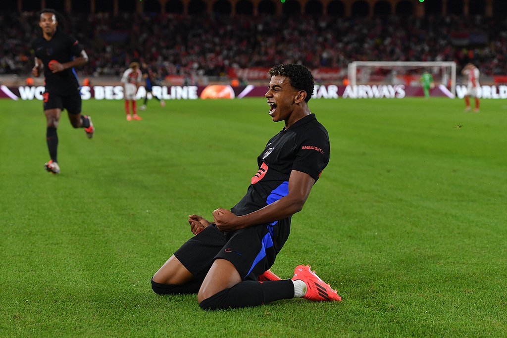 巴萨门将赞扬年轻队友表现精彩,称其赛季最佳新人(巴萨的门将) 巴萨门将赞扬年轻队友表现精彩,称其赛季最佳新人(巴萨的门将)