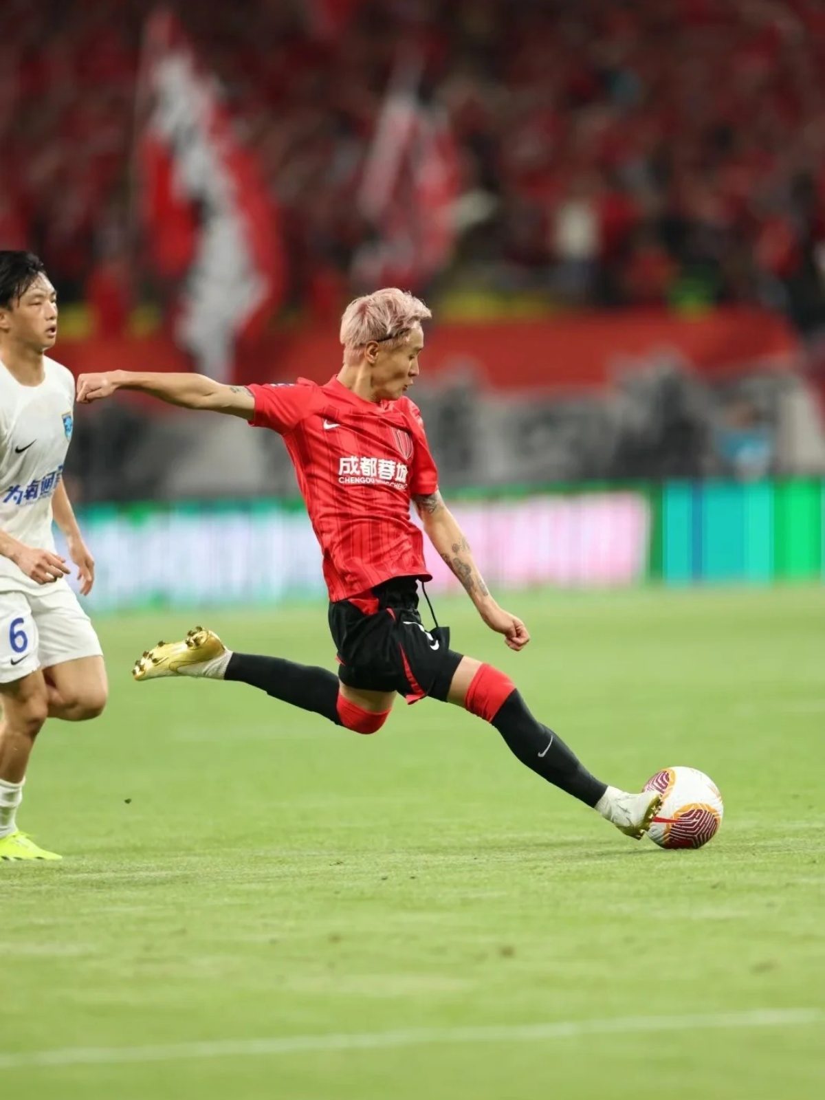 中国球队奋起直追，争取出线机会的简单介绍